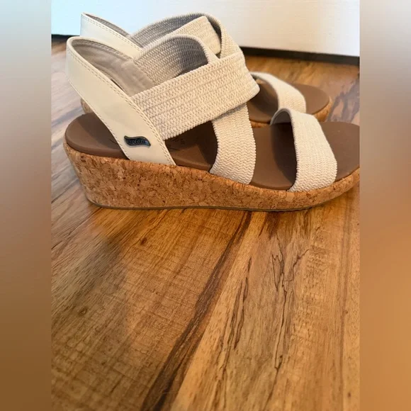 Skechers Women’s Arch Fit Beverlee Love Stays Wedge Sandals 8 Boho Wedge Sandals - Picture 6 of 11